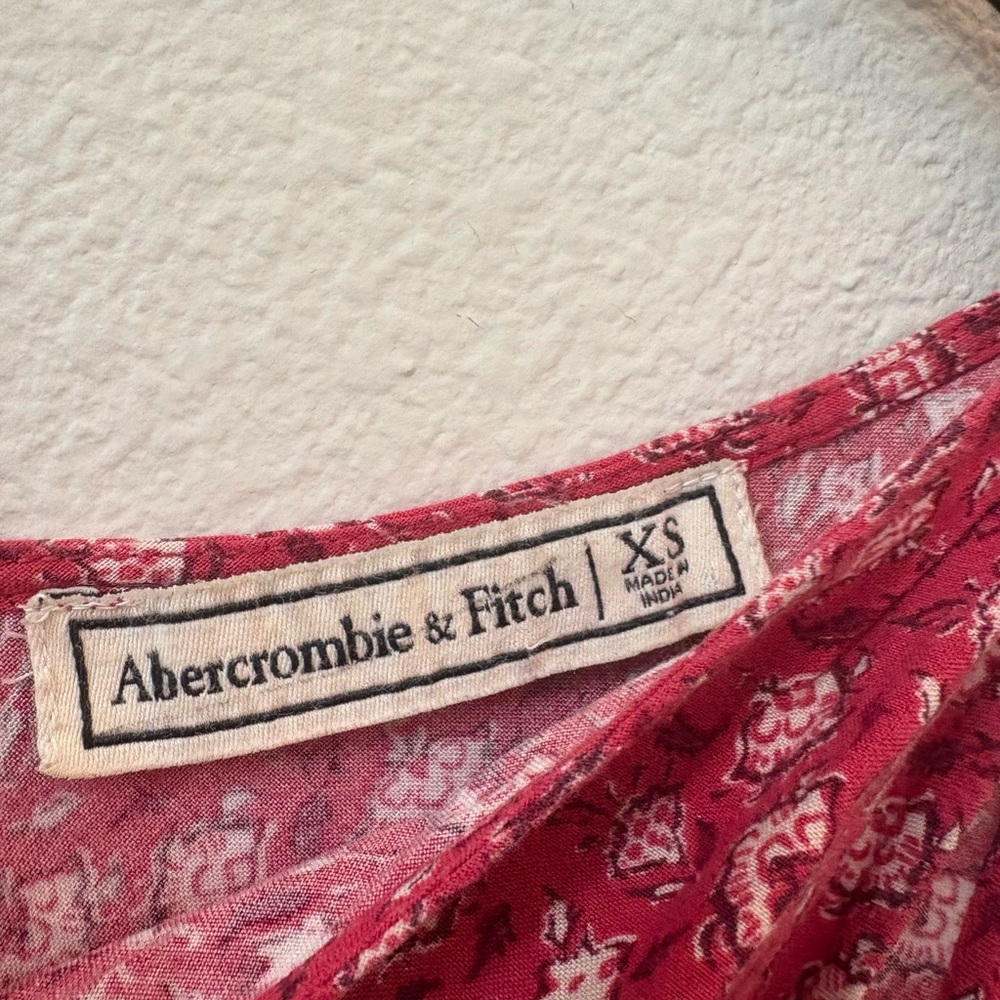 Abercrombie & Fitch Red Patterned Tank Camisole Size XS - Picture 4 of 5